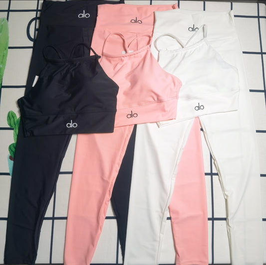 Conjunto deportivo Alo Yoga