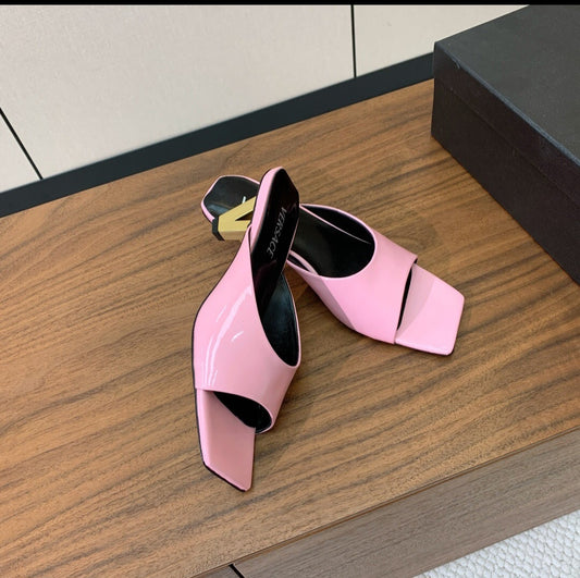 Zapatos de tacon bajo Versace