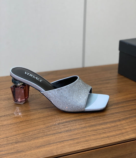 Zapatos de tacon bajo Versace