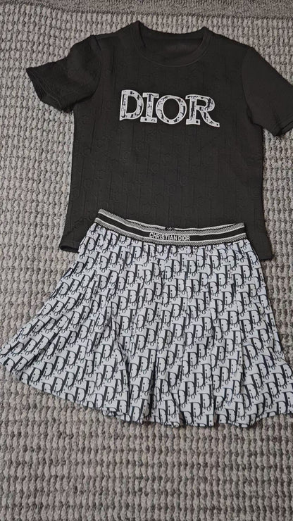 Conjunto camiseta y falda Dior