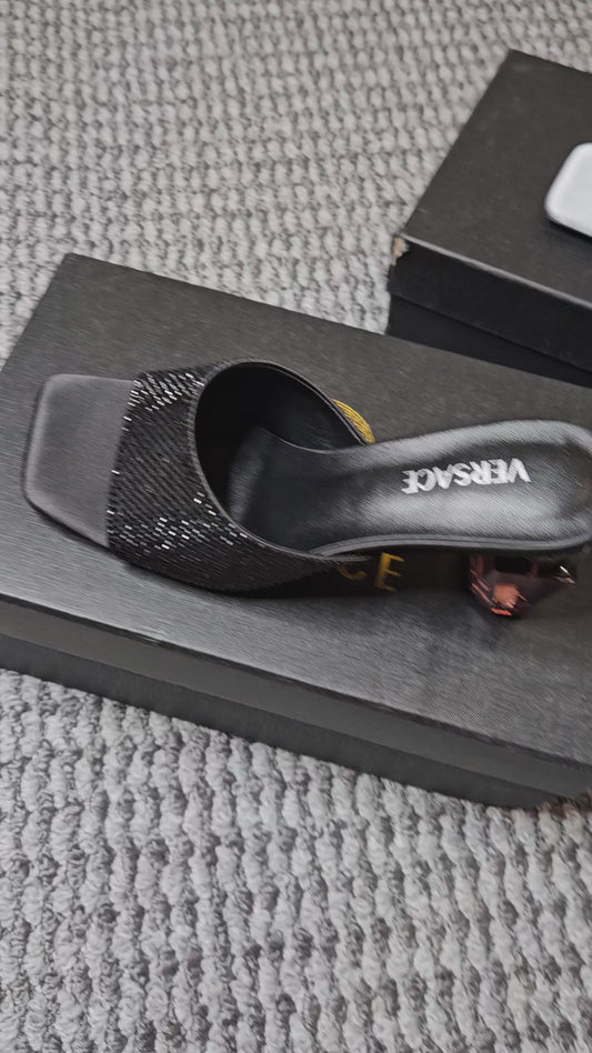 Zapatos de tacon bajo Versace